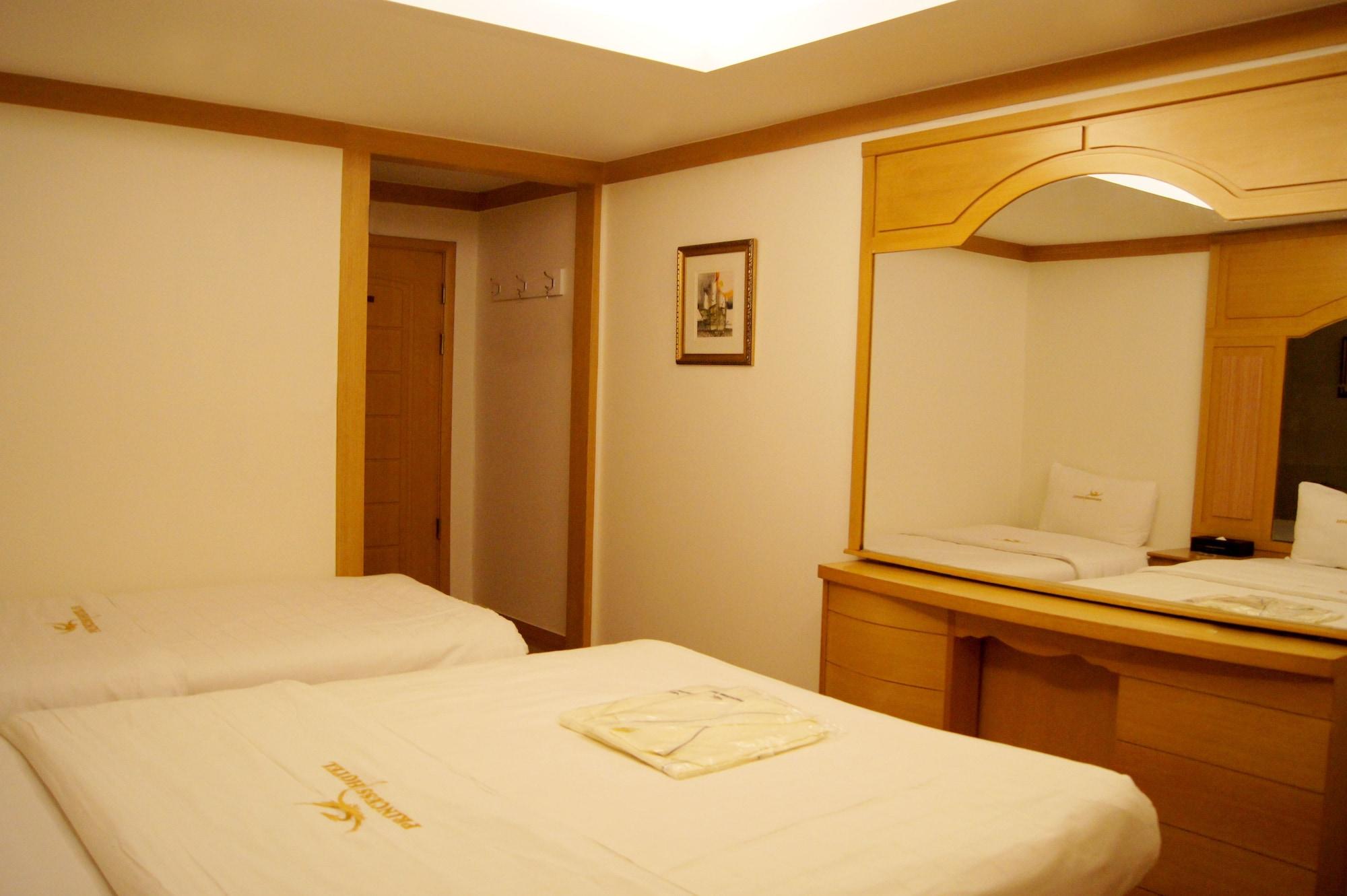 Princess Hotel 2*